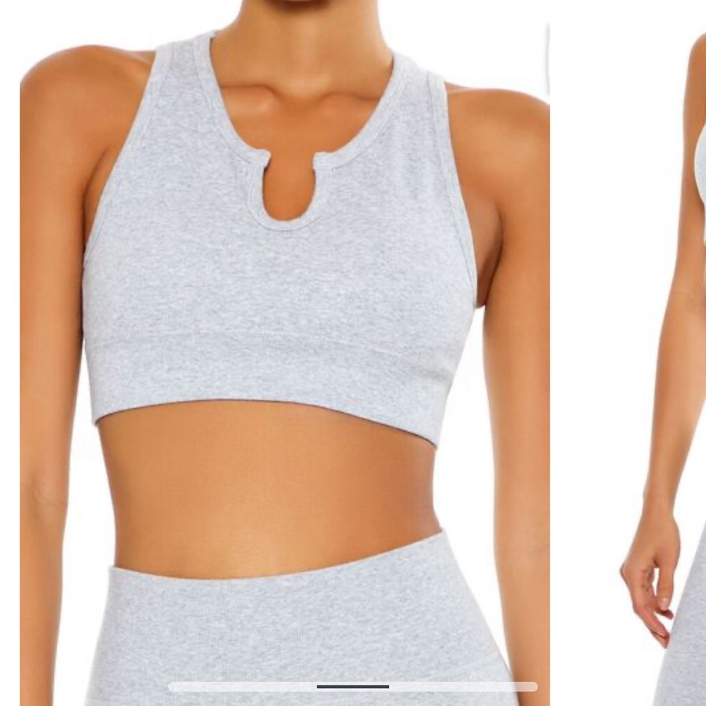 Seamless Split Neck Sports Bra